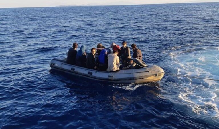 edirnede-kent-genelinde-kacak-gocmen-operasyonu-12-kisi-yakalandi-DhCQd7Dx.jpg