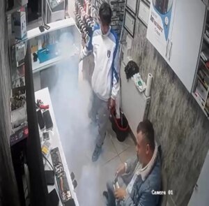 duzcede batarya yangini korkuttu Wd2ibCOG.jpg