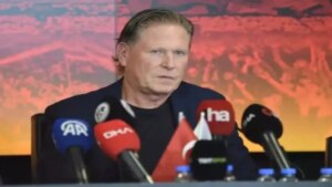 kayserispor 11 sezonda 21 teknik direktor degistirdi hrQKUisy.jpg